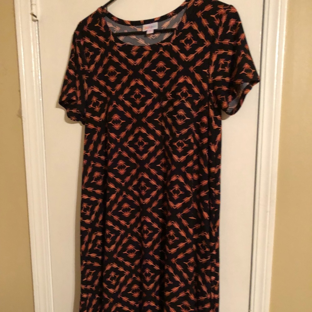 Lularoe Carly M arrow design!